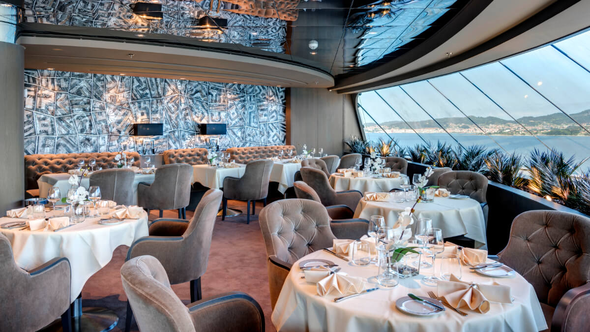 MSC Meraviglia - Yacht Club Restaurant