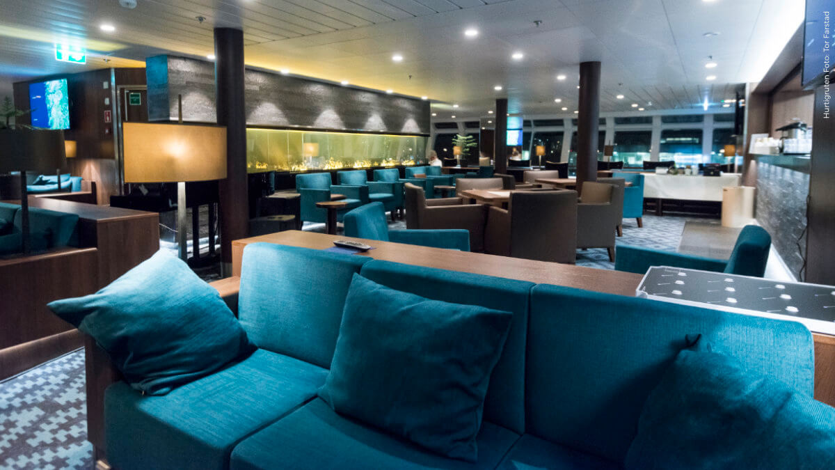MS Nordnorge - Explorer Bar and Panorama Lounge