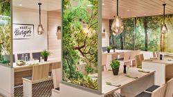 AIDAcosma - Best Burger at Sea