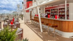 Queen Anne - Caban Bar