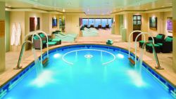 Norwegian Pearl - Spa Indoor Pool