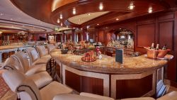 Queen Victoria - Midship Lounge