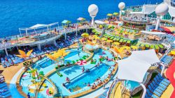 Navigator Of The Seas - Pool Deck