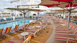 Oasis of the Seas - Pool Deck