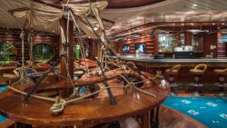 Voyager Of The Seas - Schooner Bar
